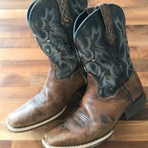 Ariat Cowboy boots